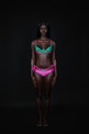 Ensemble de 3 pièces CHN HAI et GRANDEFILLE. Un haut vert zébré et rose fluo. Un string vert fluo zébré ainsi qu'une culotte rose léopard.